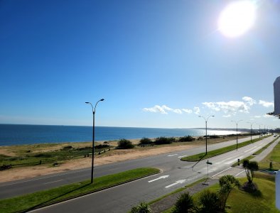 Espectacular vista franca al mar con parrillero y estufa a leña Playa Mansa Punta del Este