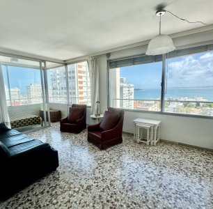 Apartamento dos dormitorios en península Punta del Este 