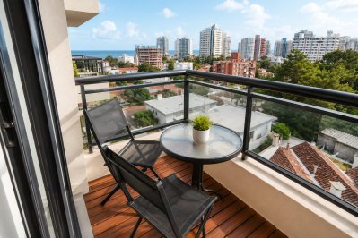 Apartamento de 1 Dormitorio con Terraza y Cochera en Torre Tamaro
