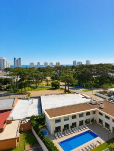 Piso Alto Esquinero en Place Lafayette con Vista al Mar y la Península