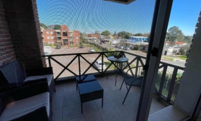 Apartamento 2 dormitorios en excelente ubicación bajos gastos Punta del Este