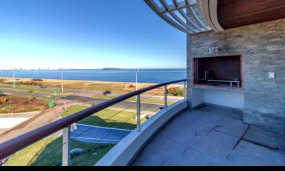 Espectacular Penthouse primera linea frente al mar Playa Mansa Pinares Punta del Este