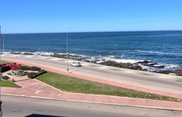 Apartamento de 3 dormitorios con vista al mar y estufa a leña en península