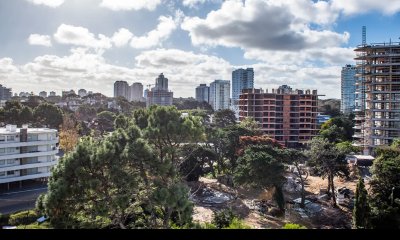 Apartamento de 3 dormitorios y 3 baños moderno en Aidy grill, Punta del Este