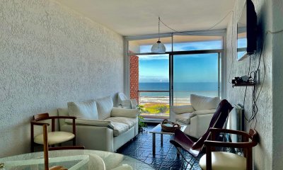 VENTA: APARTAMENTO 2 DORMITORIOS PRIMERA LINEA BRAVA PUNTA DEL ESTE