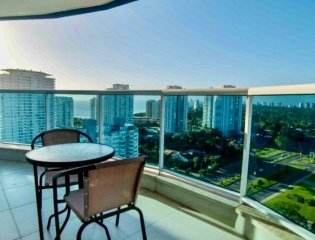 Apartamento de 2 dormitorios en suite+toilette terraza parrillero propio garage piscinas gastos razonables Playa Mansa Punta del Este