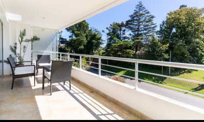 PENTHOUSE 2 dormitorios 3 baños completos gran barbacoa exclusiva Golf Playa Brava Punta del Este