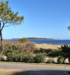 Apartamento de 3 dormitorios primera línea con vista al mar Playa Mansa Punta del Este