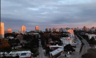 Apartamento de 2 dormitorios edificio moderno Punta del Este