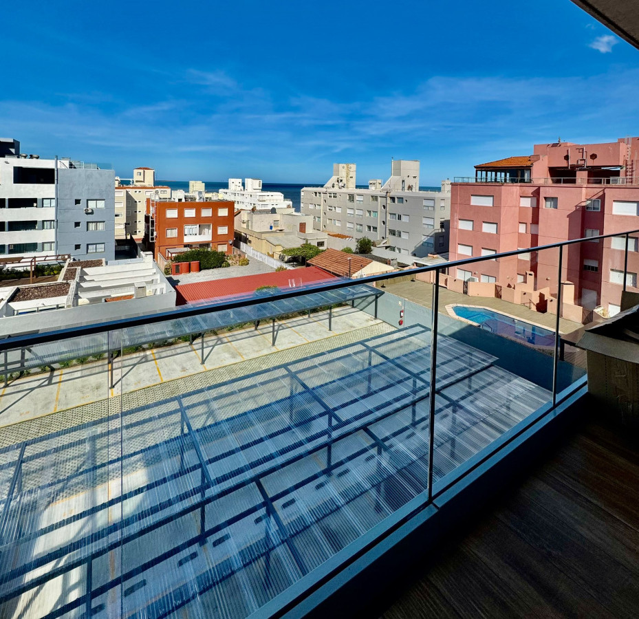 Apartamento 1 dormitorio con vista al mar en penìnsula 
