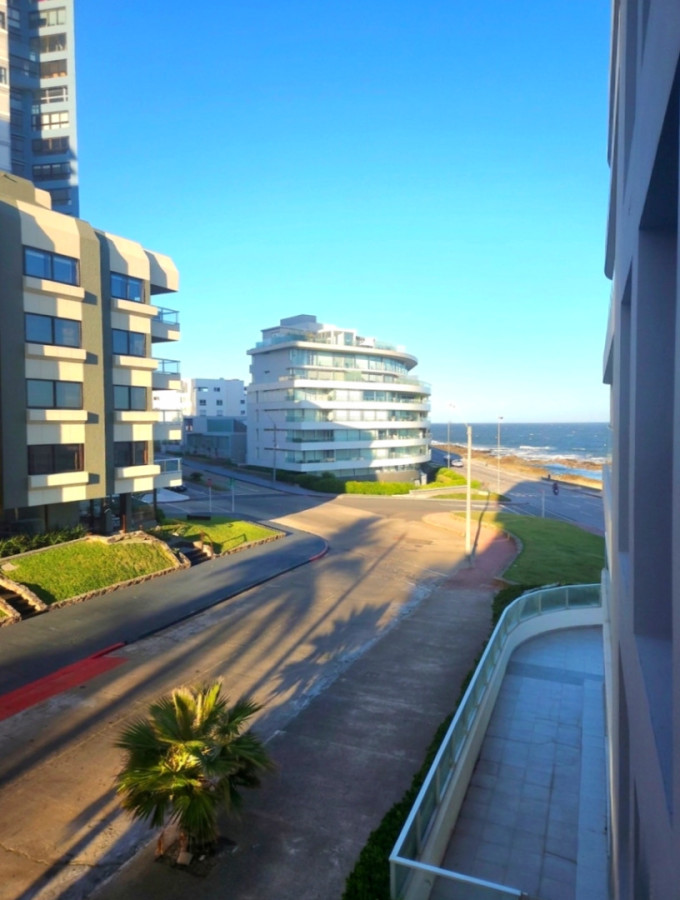 Apartamento 1 dormitorio moderno terraza y garage a metros del mar Península