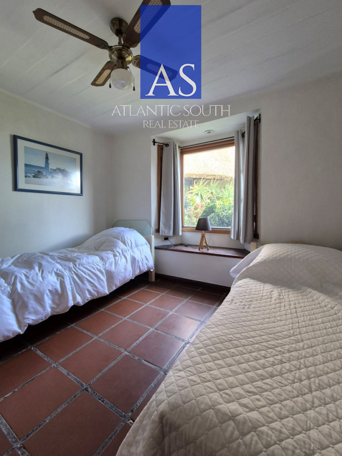 Casa ID.4599 - Casa 3 dormitorios Pinares 50mts del mar excelente estado