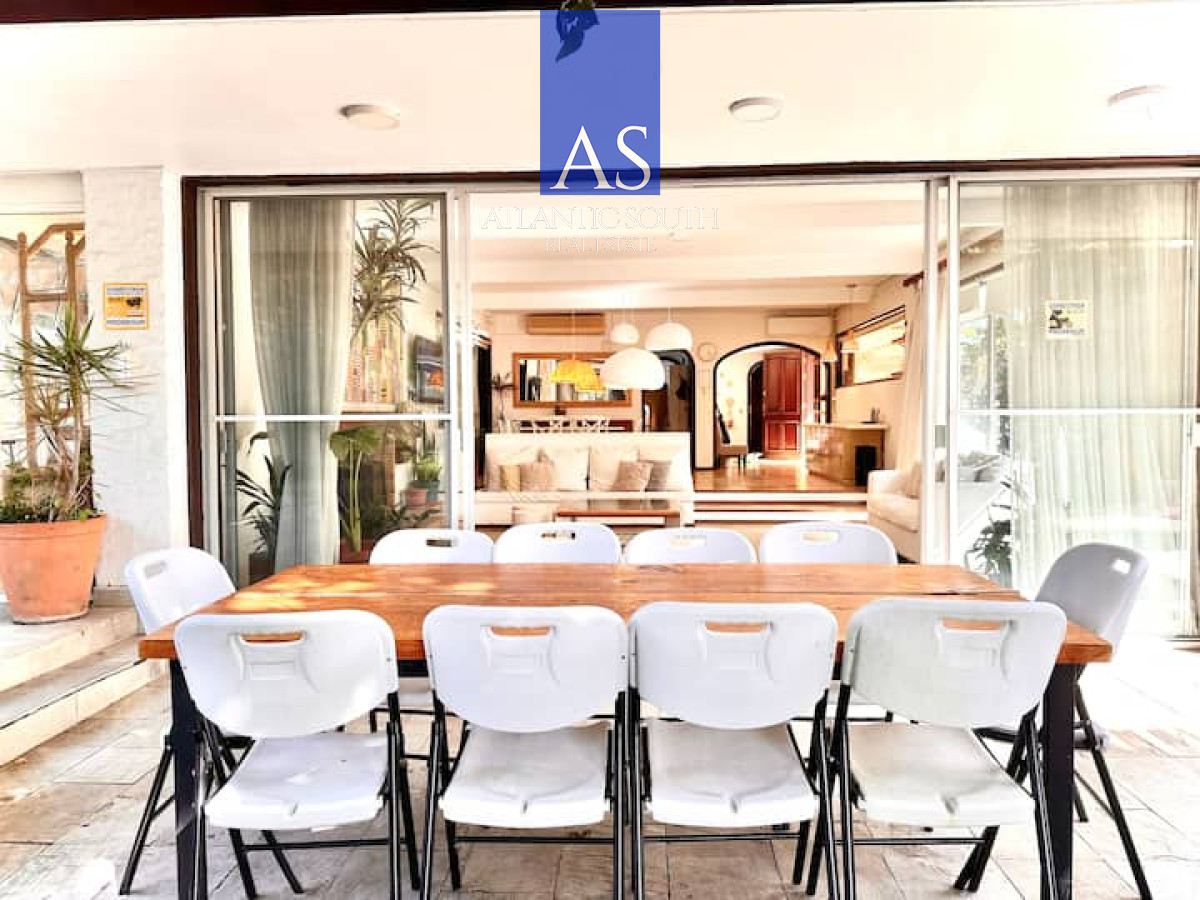 Casa ID.3392 - Mansión 7 dormitorios en Lugano Punta del Este