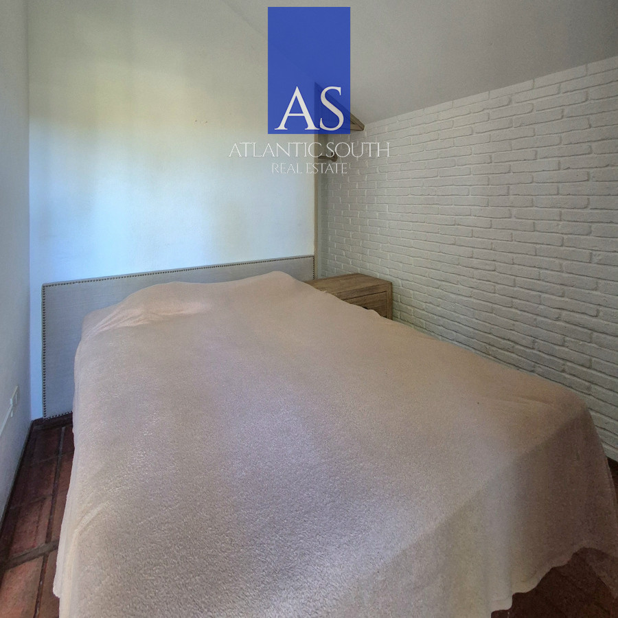 Casa ID.4174 - Oportunidad Casa de 4 dormitorios cercana al mar construcción tradicional barbacoa piscina Playa Mansa Punta del Este