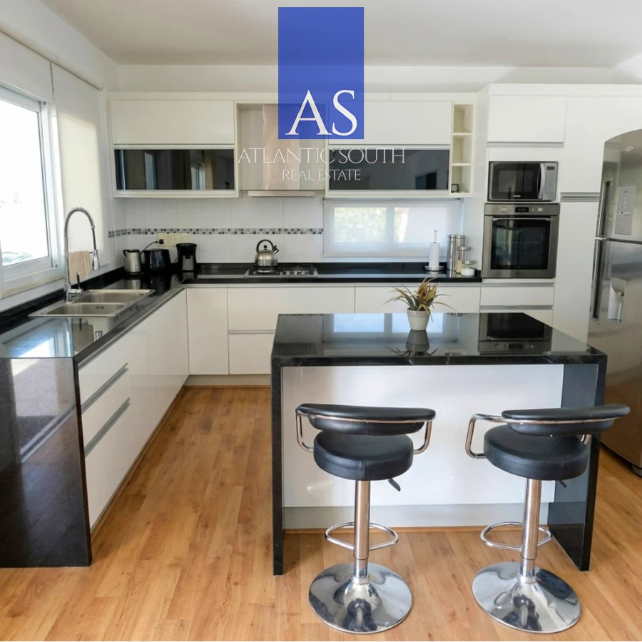 Casa ID.2722 - Casa moderna de 3 dormitorios estilo minimalista cercana al mar Playa Mansa Punta del Este