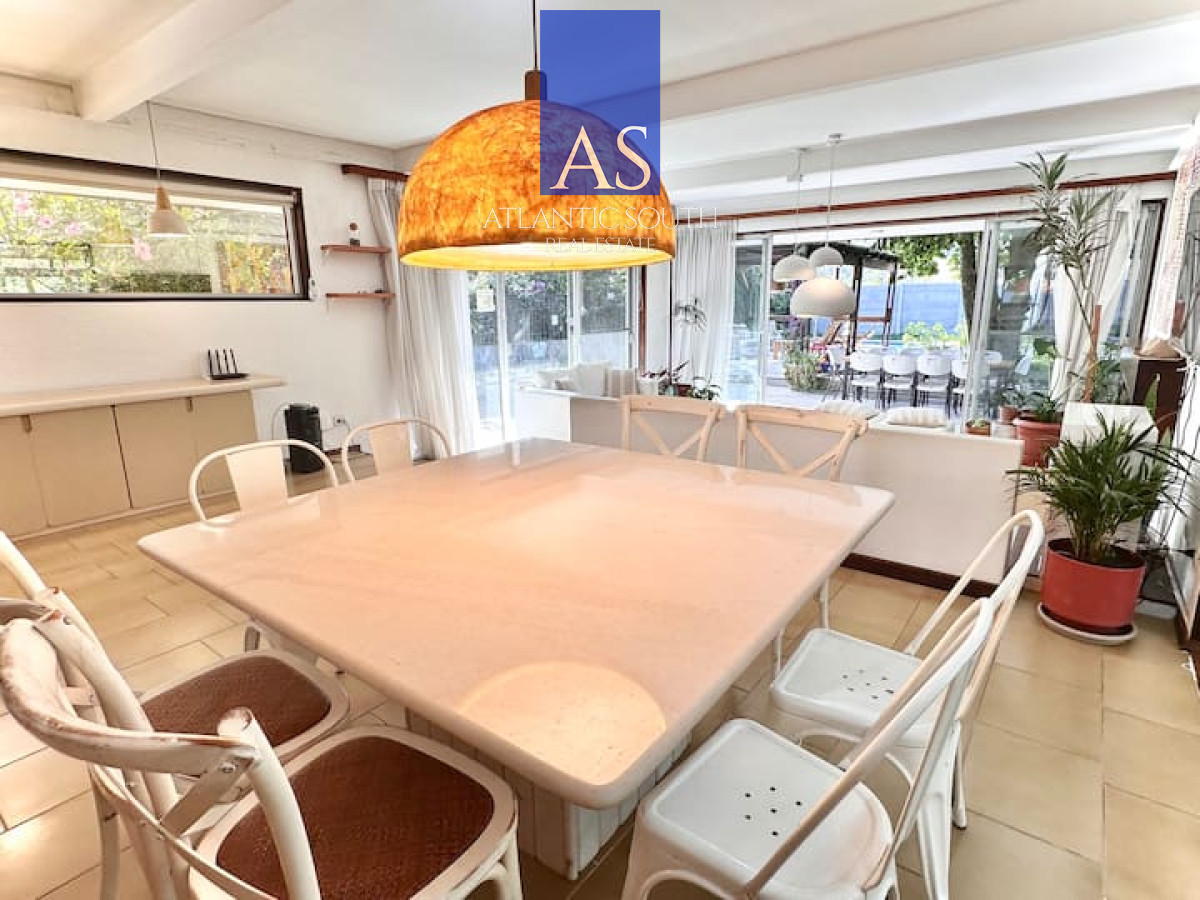 Casa ID.3392 - Mansión 7 dormitorios en Lugano Punta del Este