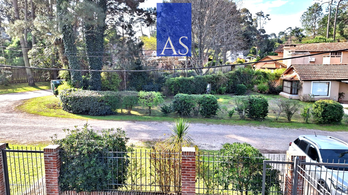 Casa ID.3867 - Casa moderna de 3 dormitorios piscina climatizada Pinares Punta del Este