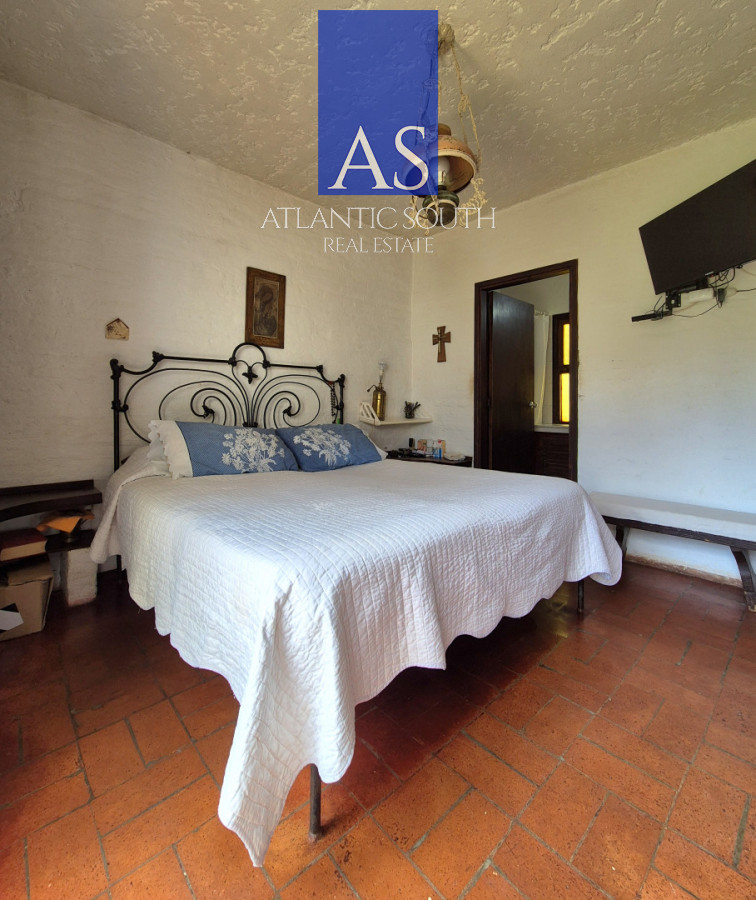 Casa ID.4454 - Casa 4 dormitorios a media cuadra del mar con piscina y jardín Pinares Playa Mansa 