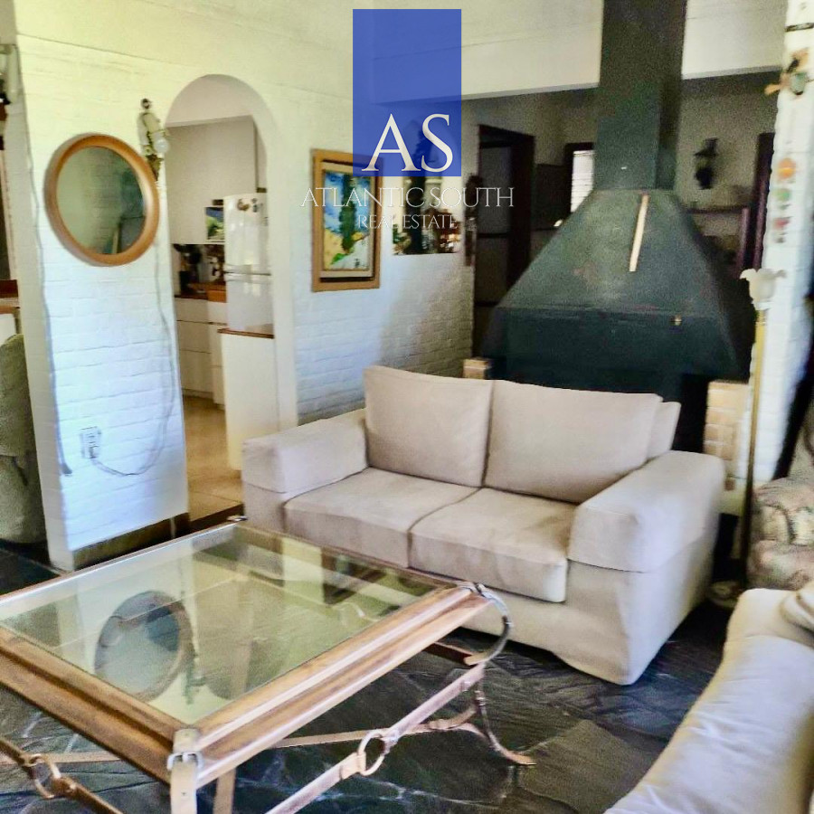 Casa ID.2963 - Casa de 4 dormitorios y dependencia Pinares