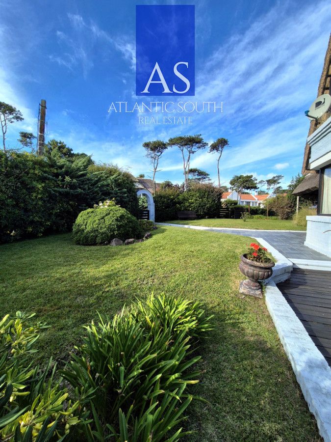 Casa ID.4599 - Casa 3 dormitorios Pinares 50mts del mar excelente estado