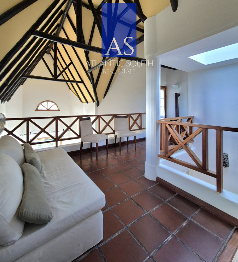 Casa ID.4599 - Casa 3 dormitorios Pinares 50mts del mar excelente estado