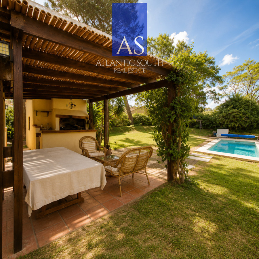 Casa ID.4809 - Casa 3 dormitorios con piscina y barbacoa cercana al mar Pinares Punta del Este 