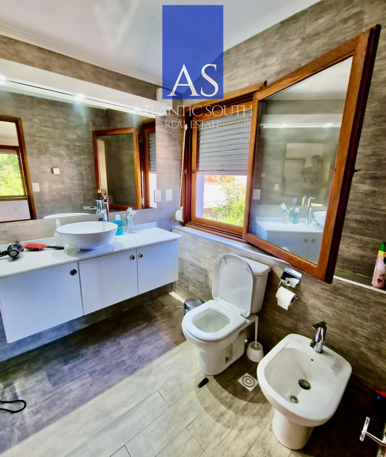 Casa ID.3948 - Casa en venta de 3 dormitorios moderna Punta del Este losa radiante 