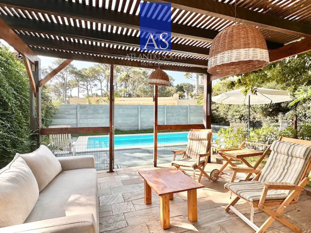 Casa ID.3392 - Mansión 7 dormitorios en Lugano Punta del Este