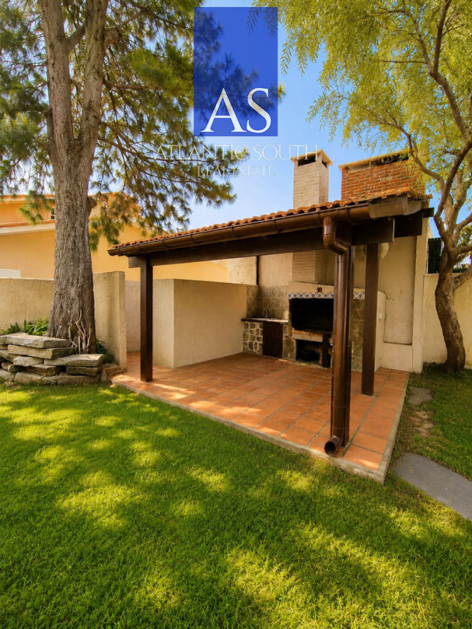 Casa ID.4877 - Casa 5 dormitorios + dependencia a 150mts del mar Playa Masa