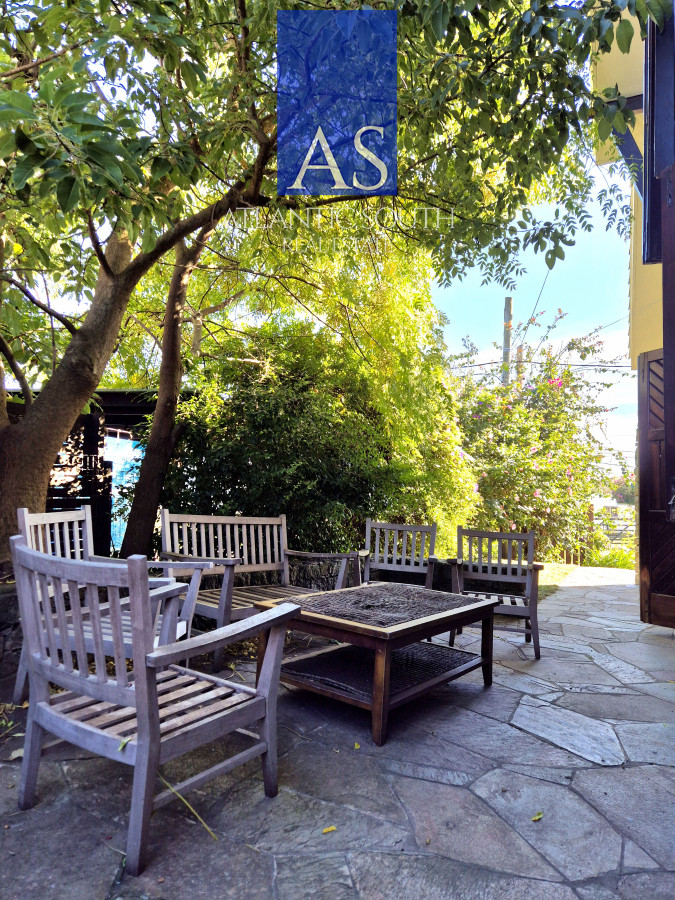 Casa ID.4174 - Oportunidad Casa de 4 dormitorios cercana al mar construcción tradicional barbacoa piscina Playa Mansa Punta del Este