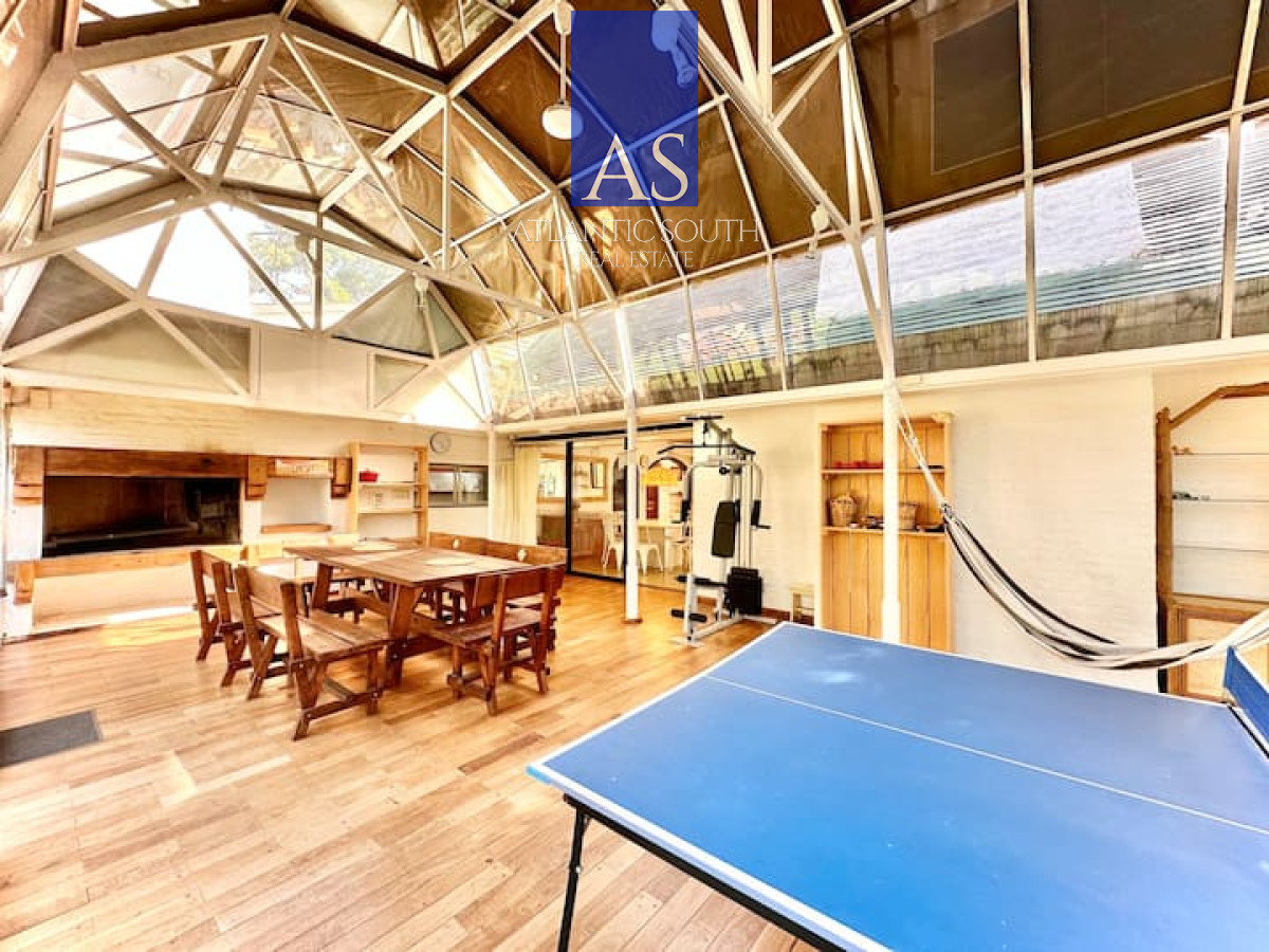 Casa ID.3392 - Mansión 7 dormitorios en Lugano Punta del Este