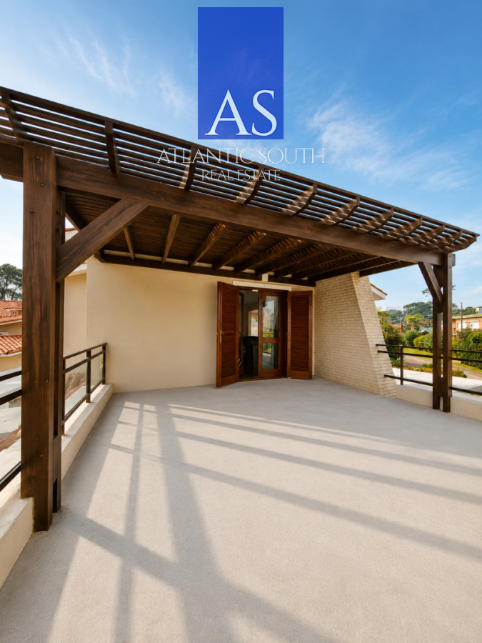 Casa ID.4877 - Casa 5 dormitorios + dependencia a 150mts del mar Playa Masa