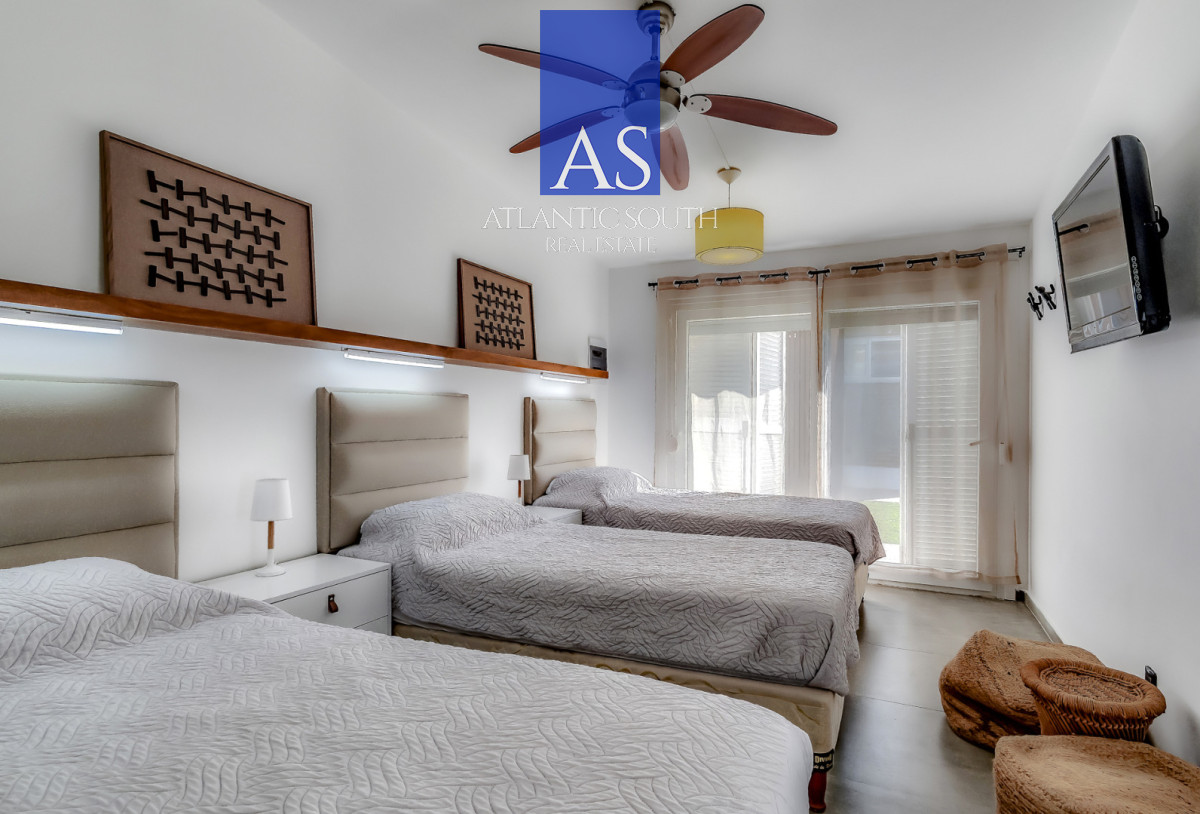 Casa ID.4842 - Chalet reciclado a 150 Metros del Mar en Playa Mansa