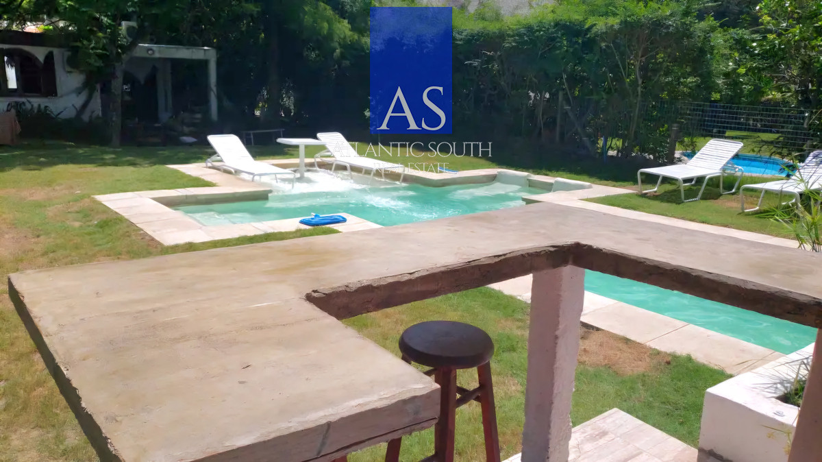 Casa ID.3880 - Casa 2 dormitorios + 2 dependencias completas en Pinares con piscina climatizada y barbacoa cercana al mar Punta del Este