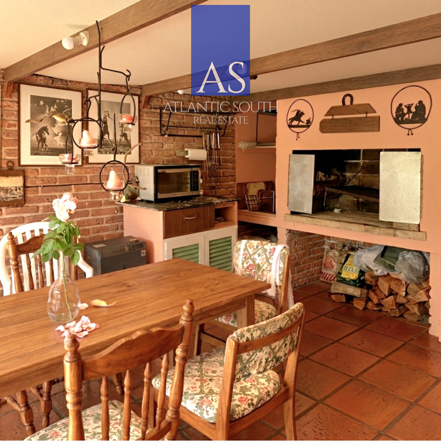 Casa ID.4666 - Casa de 4 dormitorios con piscina, barbacoa para 20 personas y parque arbolado, a 300 metros del mar en Punta del Este