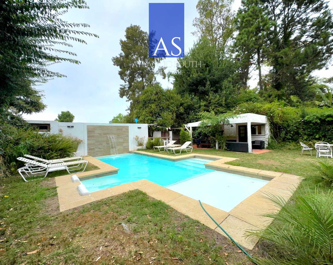 Casa ID.3880 - Casa 2 dormitorios + 2 dependencias completas en Pinares con piscina climatizada y barbacoa cercana al mar Punta del Este