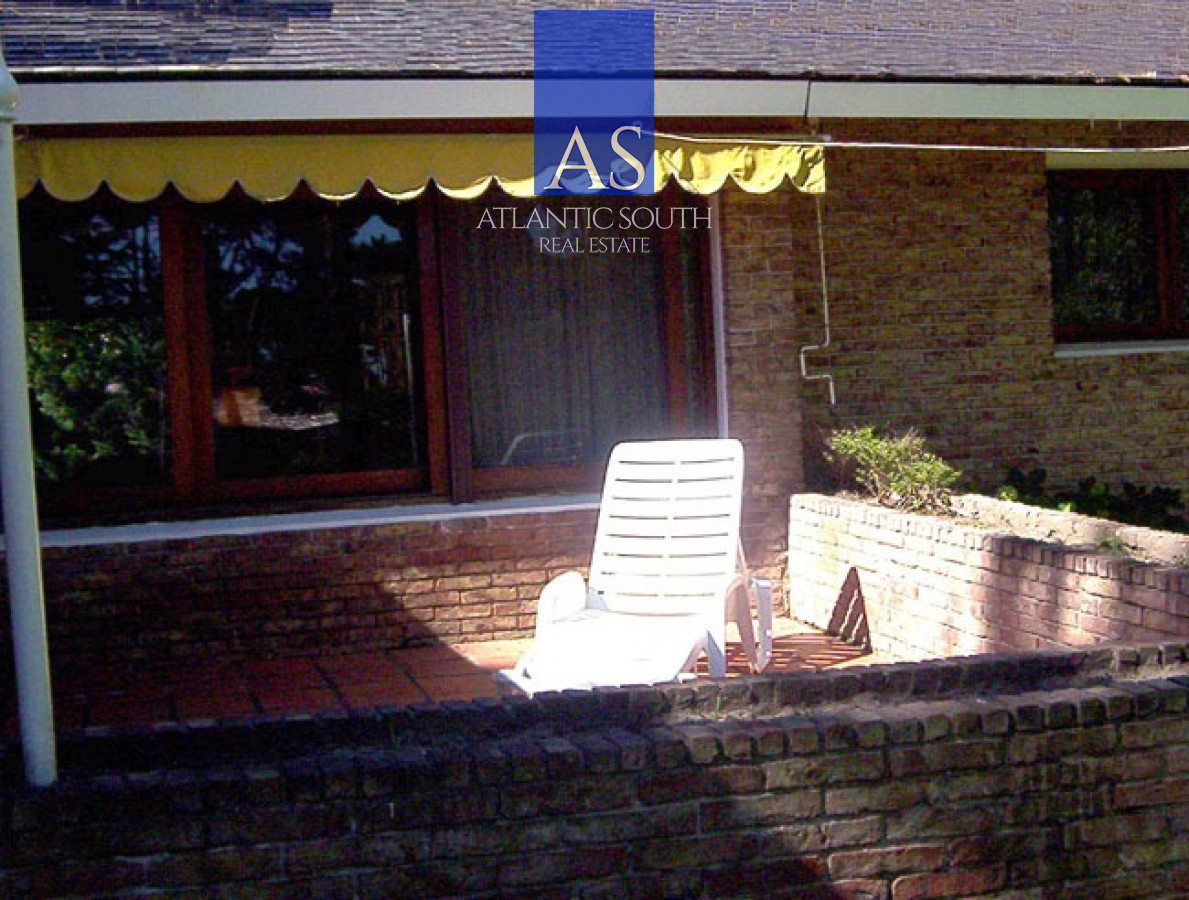 Casa ID.4060 - Casa de 5 dormitorios excelente zona a metros de Playa Mansa, Punta del Este.