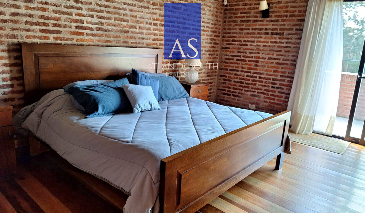 Casa ID.3867 - Casa moderna de 3 dormitorios piscina climatizada Pinares Punta del Este