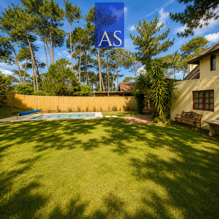 Casa ID.4809 - Casa 3 dormitorios con piscina y barbacoa cercana al mar Pinares Punta del Este 