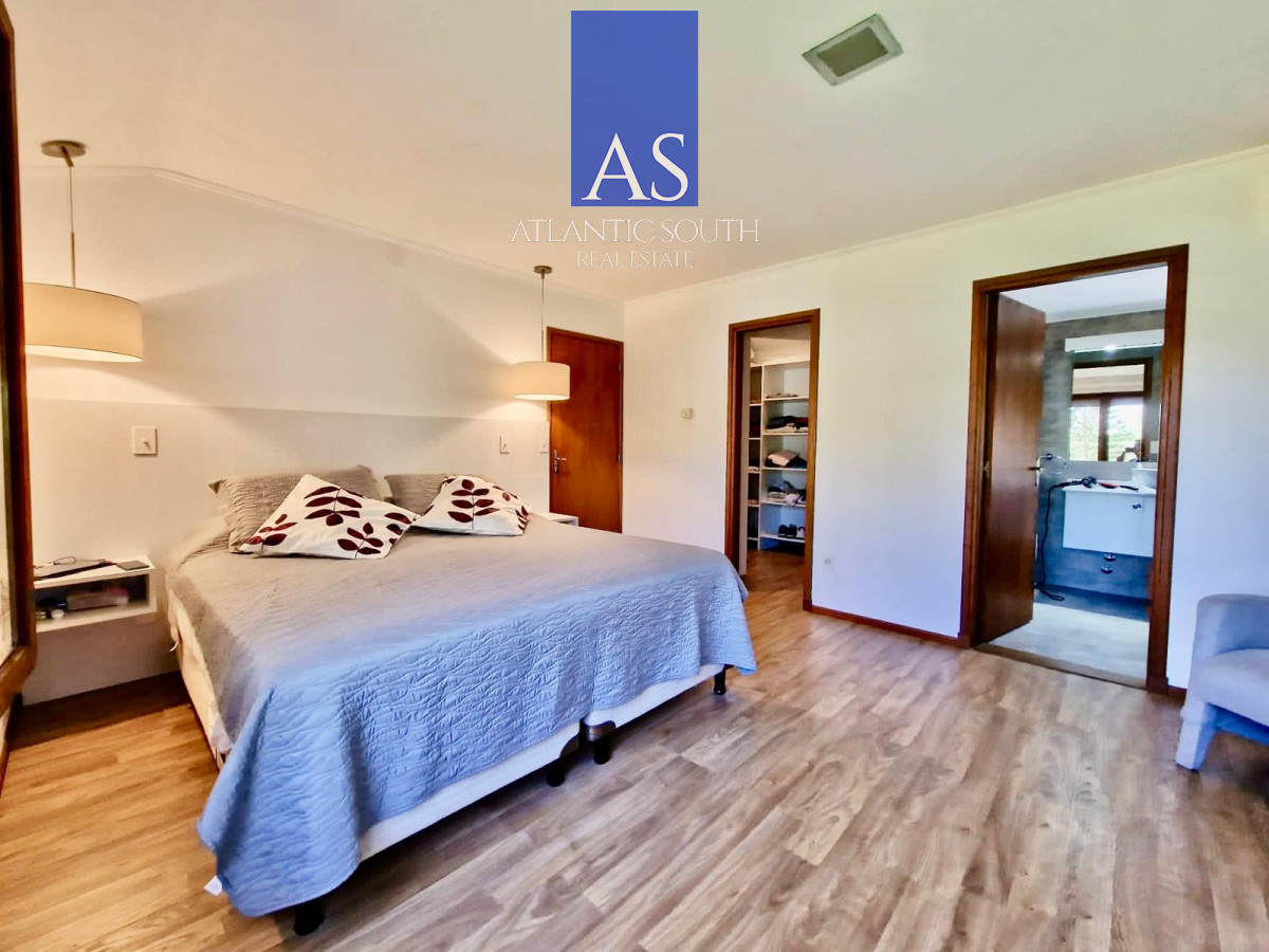 Casa ID.3948 - Casa en venta de 3 dormitorios moderna Punta del Este losa radiante 