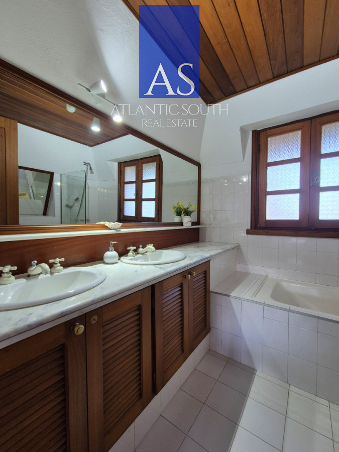 Casa ID.4599 - Casa 3 dormitorios Pinares 50mts del mar excelente estado