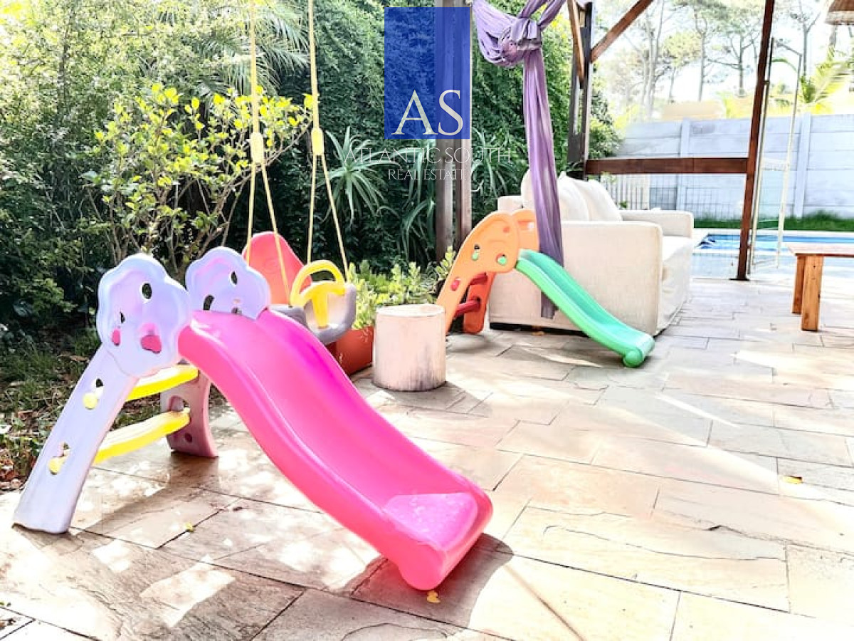 Casa ID.3392 - Mansión 7 dormitorios en Lugano Punta del Este