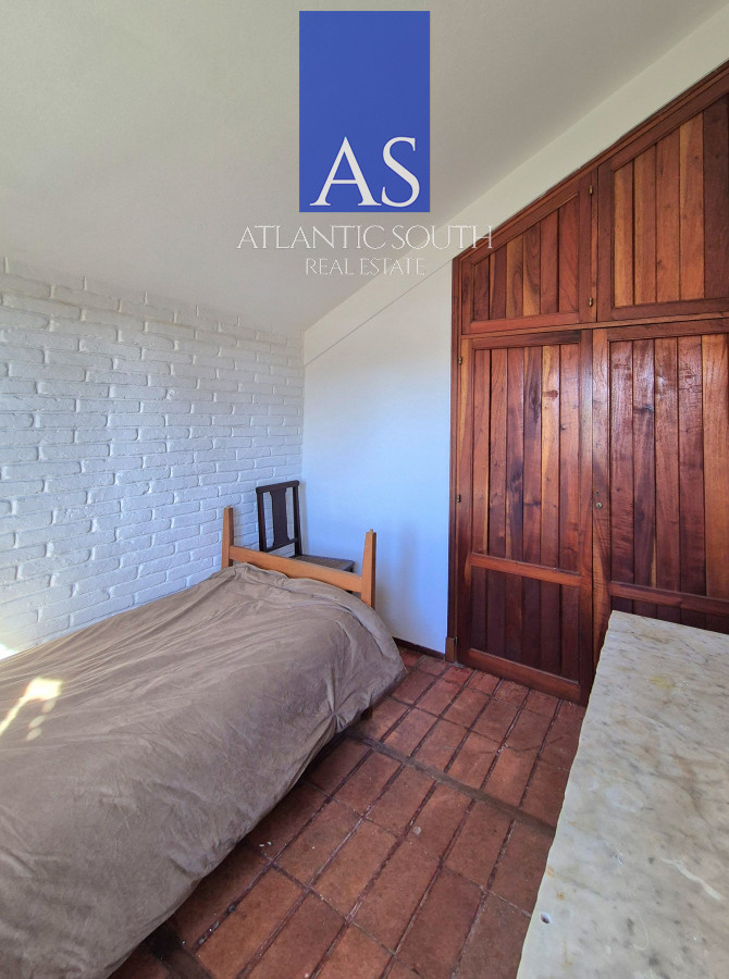 Casa ID.4174 - Oportunidad Casa de 4 dormitorios cercana al mar construcción tradicional barbacoa piscina Playa Mansa Punta del Este