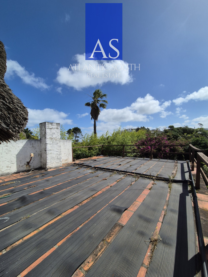 Casa ID.4454 - Casa 4 dormitorios a media cuadra del mar con piscina y jardín Pinares Playa Mansa 