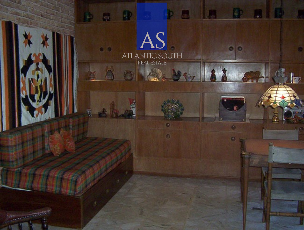 Casa ID.4060 - Casa de 5 dormitorios excelente zona a metros de Playa Mansa, Punta del Este.