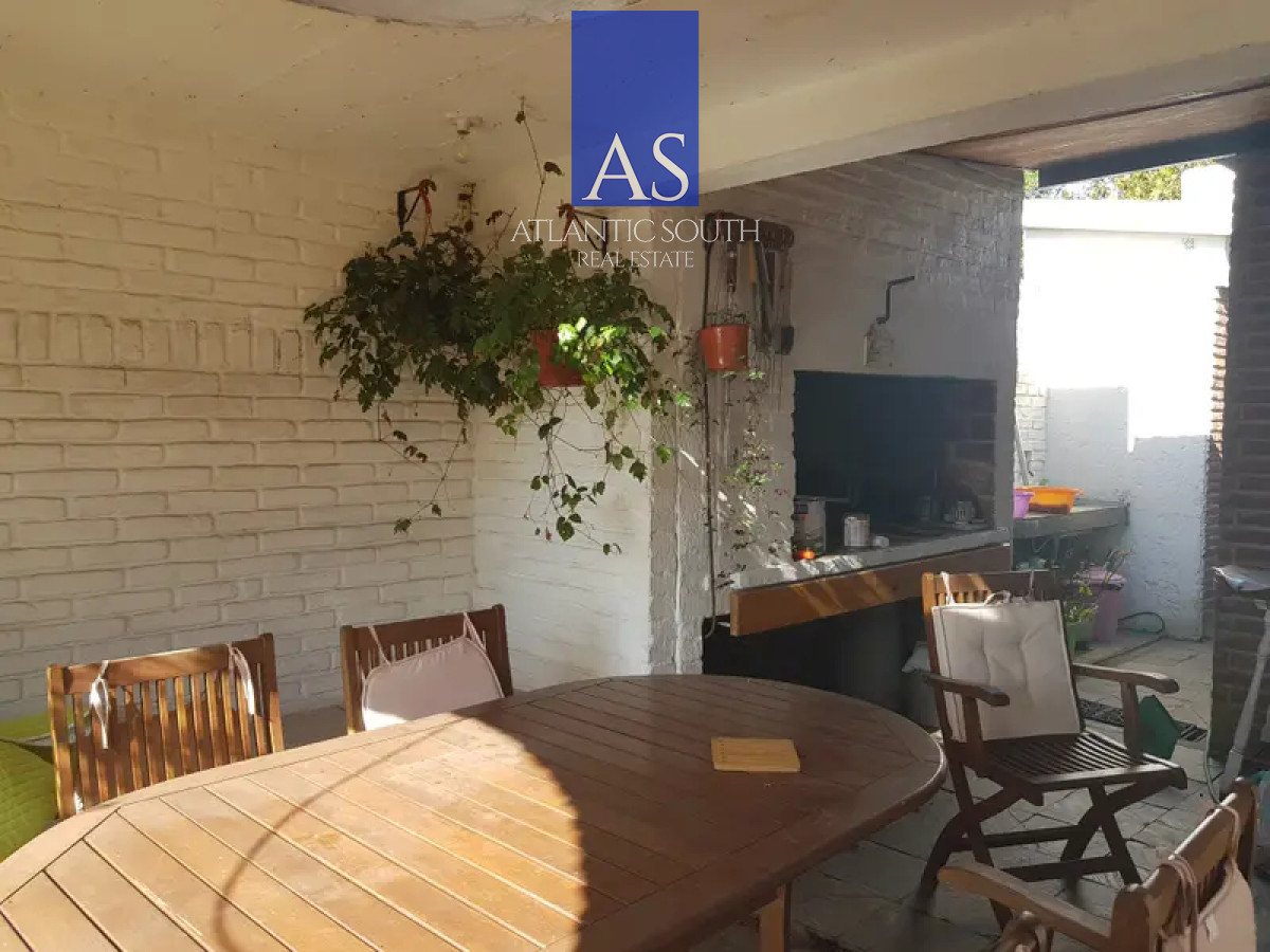 Casa ID.3875 - venta Casa de 3 dormitorios construcción tradicional Playa Mansa Pinares