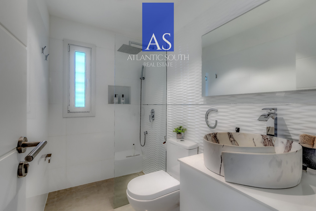 Casa ID.4842 - Chalet reciclado a 150 Metros del Mar en Playa Mansa