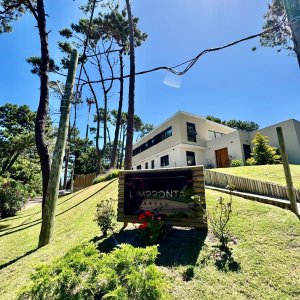 Casa de 5  dormitorios a estrenar ideal para todo el año en San Rafael 