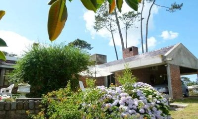 venta Casa de 3 dormitorios construcción tradicional Playa Mansa Pinares