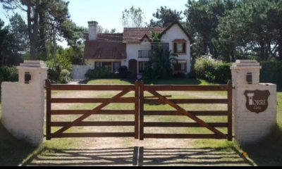 Casa 4 dormitorios Rincon del Indio Punta del Este